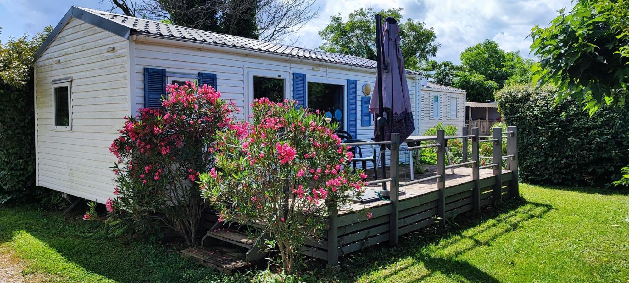Camping Carrefour De L'Ardeche Saint-Remeze Exterior foto
