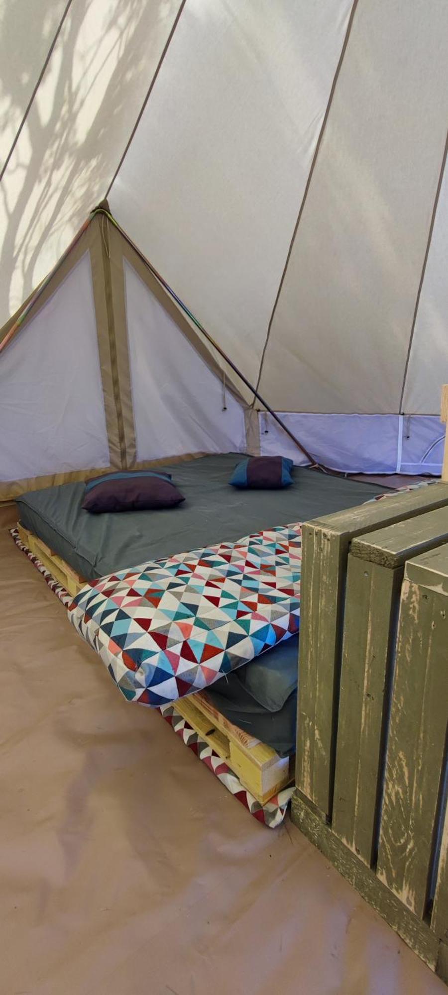Camping Carrefour De L'Ardeche Saint-Remeze Exterior foto